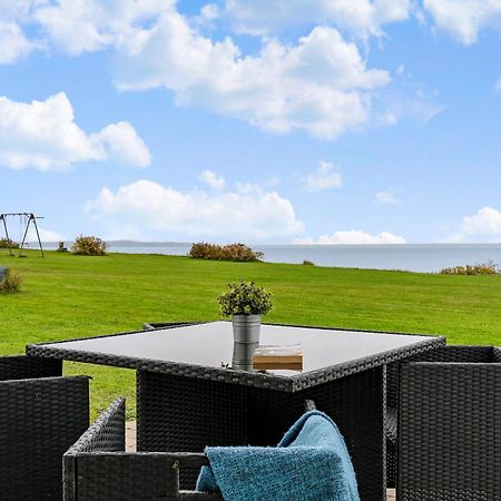 Immaculate 2-Bed House At The Beach 12H Brenderup Экстерьер фото